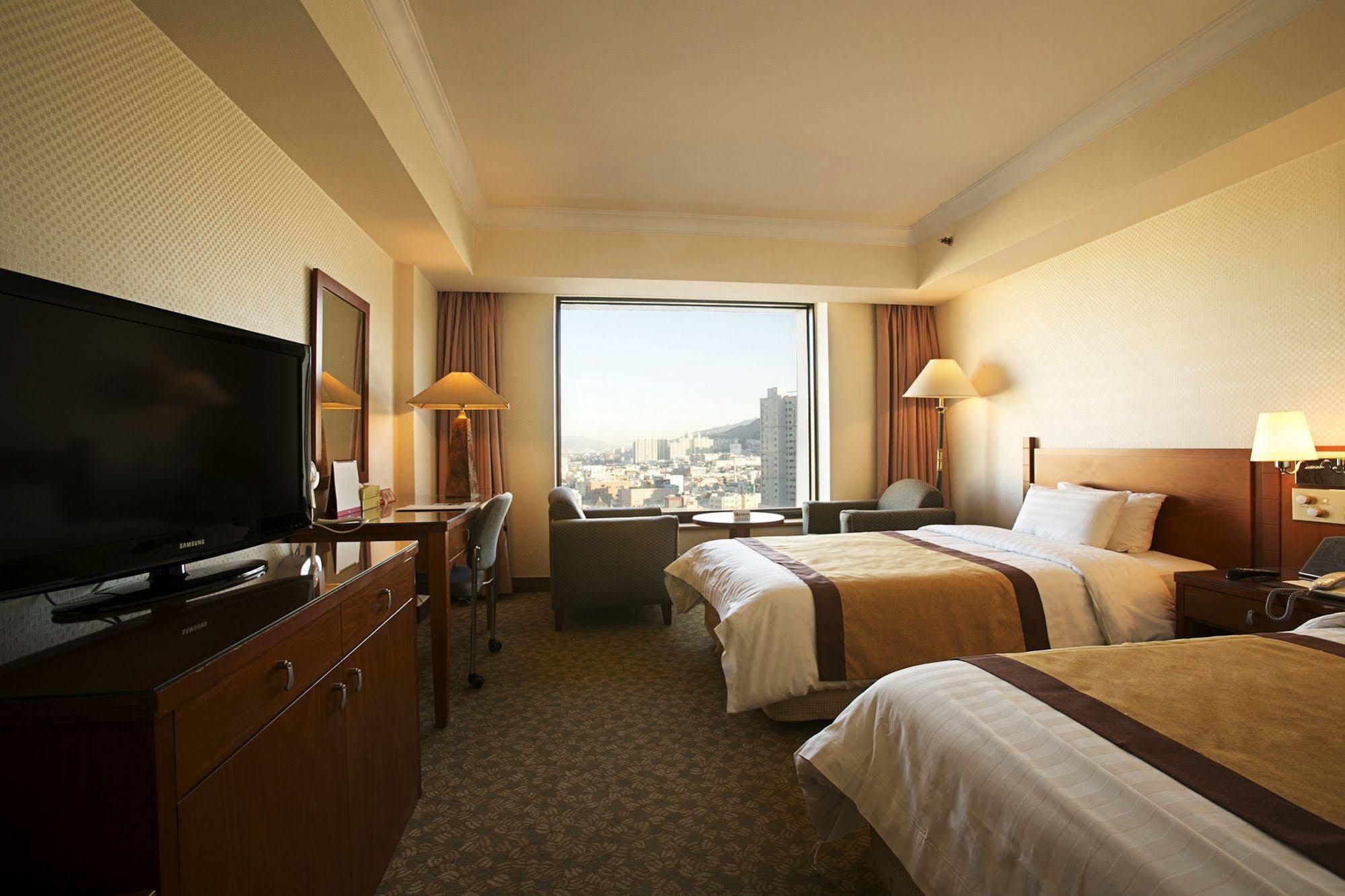 Hotel Paragon Busan Esterno foto